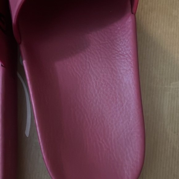 Givenchy slides preloved - Picture 7 of 10